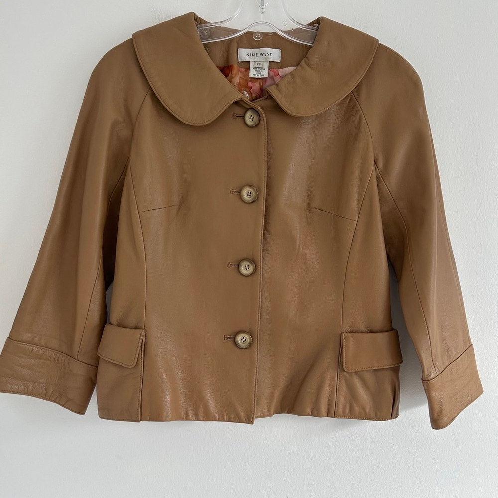 VINTAGE 100% Leather Nine West Cropped Peter Pan Collar Beige Jacket Size XS - Picture 3 of 15
